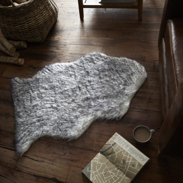 HUSKY FAUX FUR RUG - Image 3