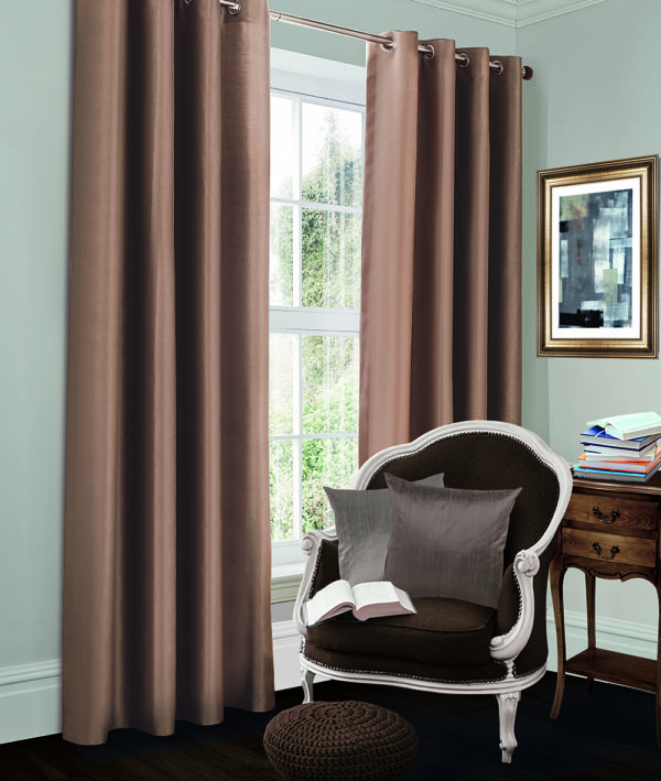 BLACKOUT EYELET CURTAINS OYSTER COLOUR