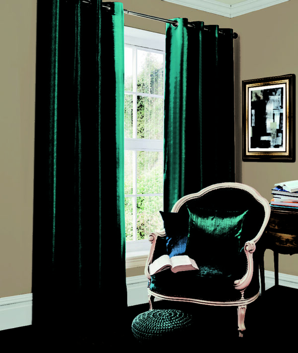 BLACKOUT EYELET CURTAINS TEAL COLOUR